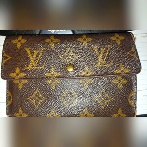LV Vintage Monogram Snap Wallet AS IS CONDITION! Authentic From Bagriculture
